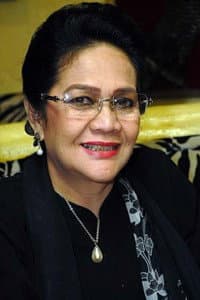 Rina Hasyim in Ibuku Malang Ibu Tersayang
