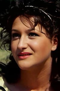 Mina Houghe in L'éducatrice