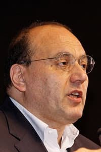 Julien Dray in Mitterrand, l'héritage impossible