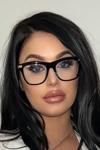Hope Blaise in MILFs Do It Better 2