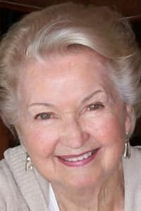 Maxine Miller in Battle of the Bulbs