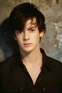 Skandar Keynes in De Kronieken van Narnia: De Leeuw, de Heks en de Kleerkast