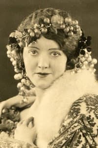 Helen Ray in Sheltered Daughters