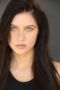 Lexi Graves in The Dead Place