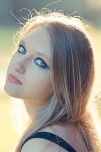 Lyna Jade in J'aime Jouir