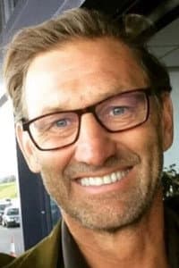Tony Adams in Tony Adams - Drunk And Dry