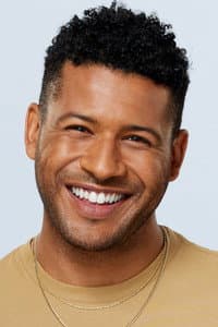 Jeffrey Bowyer-Chapman in Stray