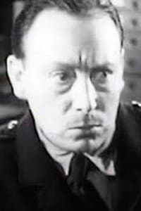 Leslie Dwyer in The Hour of 13