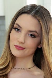 Kinsley Kane in Family Pies 16