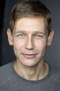 Richard Cant in National Theatre Live: The Importance of Being Earnest