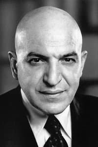 Telly Savalas in Battle of the Bulge