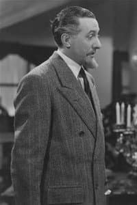 Julián Bourges in Los Pérez García