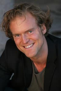 Fredrik Hiller in Kärlek 3000