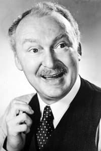 Albert Dekker in Slave Girl