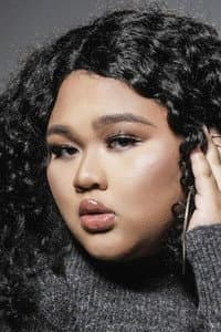 Cik B in Lelaki Lingkungan Cinta