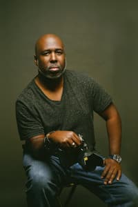 Michael Kinsey in Gloria 19