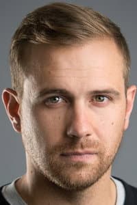 Bennie Fourie in Vuil Wasgoed