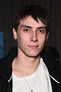 Alexander Arnold in Harry Kiri