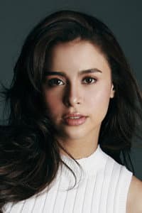 Yassi Pressman in 납치 48시간
