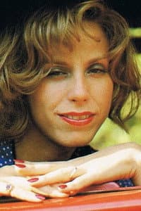 Liza Dwyer in Pretty Peaches