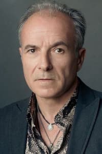 Jâms Thomas in Burial