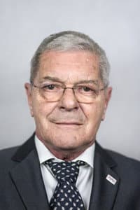 Károly Mécs in Napfény a jégen