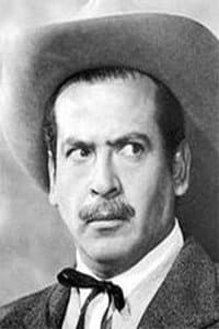 Luis Aragón in El aviador fenómeno