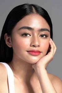 Vivoree Esclito in He's Into Her: The Movie Cut
