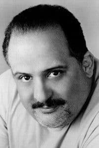 Frank Medrano in Pasaporte rojo