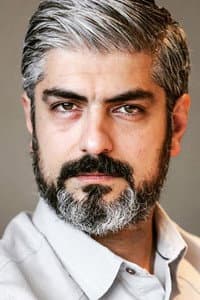 Mehdi Pakdel in The fish fall in love
