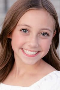 Scarlett Hazen in Love Switch