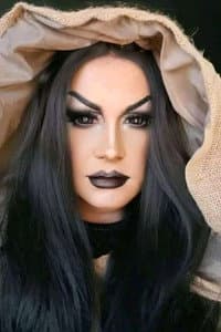 Morgana Loren in Inspetor Gallo e o Rapto da Garota de Sanja City