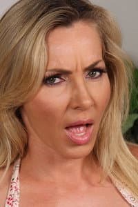 Lisa DeMarco in Official Bounty Hunter Parody 2