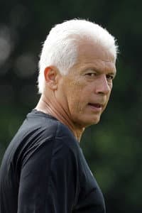 Emerson Leão in Futebol Brasileiro Preparação Técnica
