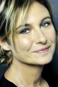 Laura Piattella in Con i piedi per aria