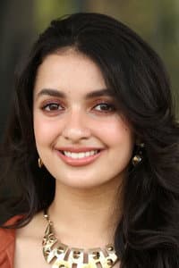 Jaanyaa Joshi in Party Animals