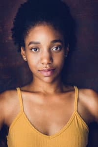 Jes Washington in The Housewife