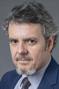 Cássio Gabus Mendes in Predestinado: Arigó e o Espírito do Dr. Fritz