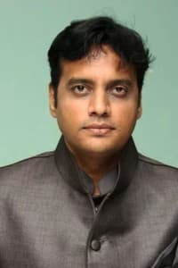 Balaji Venugopal in Thottal Thodarum