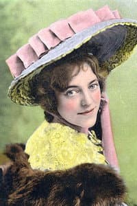 Ada Reeve in They Came to a City
