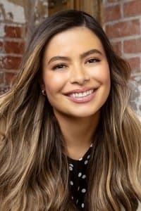 Miranda Cosgrove in Drugstore June