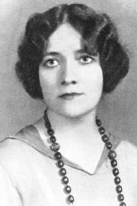Almeda Fowler in Taxi Barons