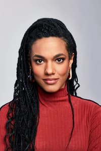 Freema Agyeman in The Carrie Diaries