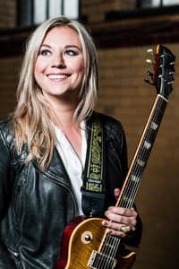 Joanne Shaw Taylor in Joanne Shaw Taylor: Blues From The Heart Live