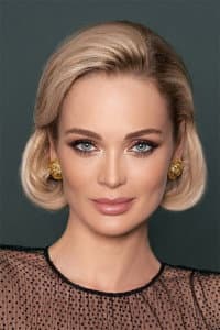 Irina Kobzeva in Странный дом