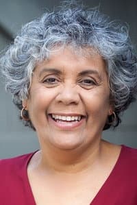 Roxanne McDonald in Heart of the Man