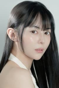 Choi Ahra in 화이트: 저주의 멜로디