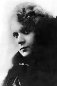 Violet Reed in The Black Butterfly