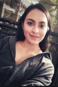 Sara Ali in Seratus