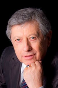 Germaín de la Fuente in Ángeles Negros